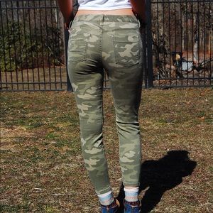 Camo Stretchy Jeans